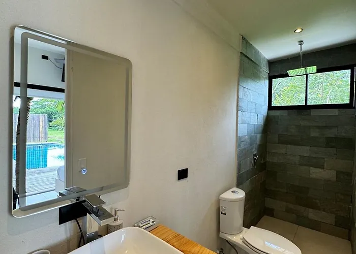 Tropical House Relaxation With Private Pool Hébergement de vacances